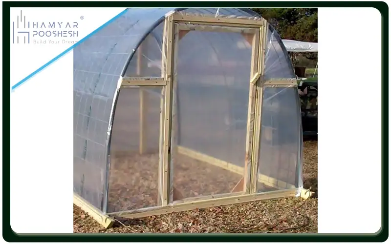 پلی کربنات مقاومت بالا در برابر عوامل جوی، عبوردهی نور مناسب و عایق حرارتی دارد